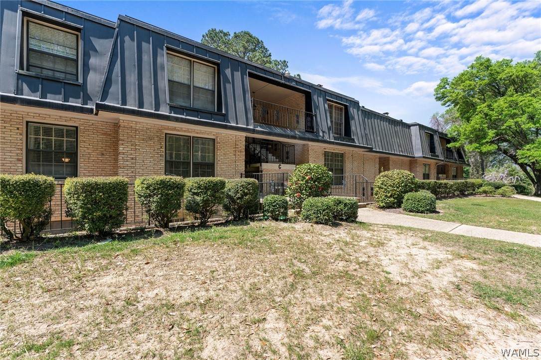 1745 Jack Warner Pkwy - Photo 1