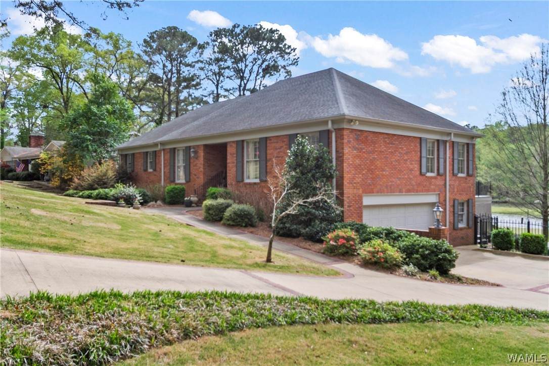 https://bt-photos.global.ssl.fastly.net/tuscaloosa/orig_boomver_1_174376-2.jpg