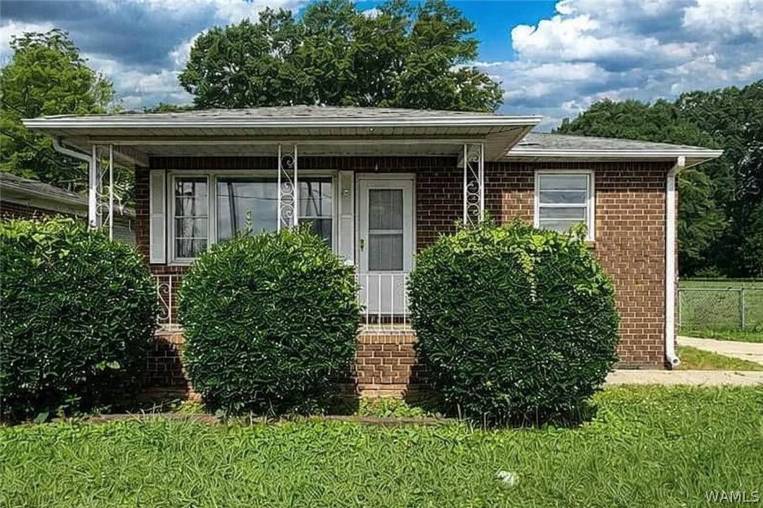 1002 Meadowood Avenue - Photo 1