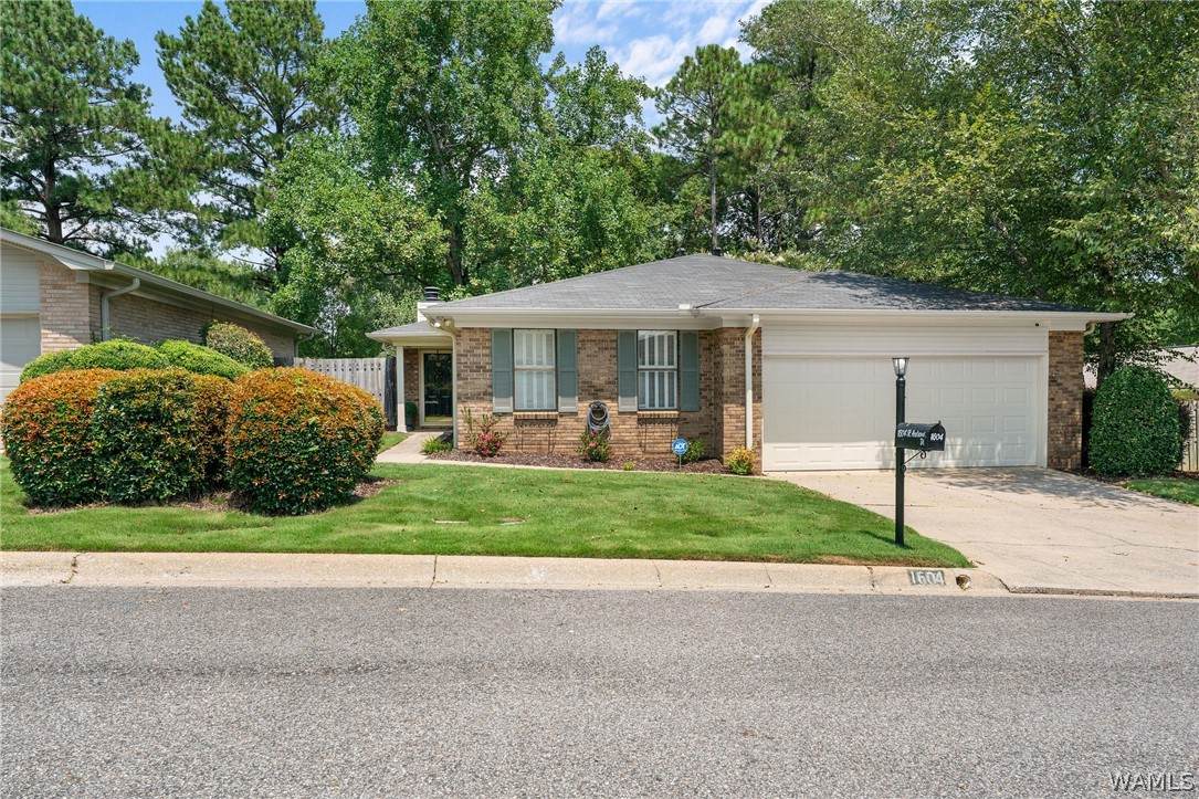 1604 Saint Andrews Drive - Photo 1