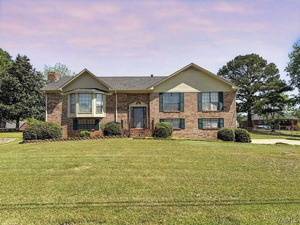 346 Lynn Drive - Photo 1