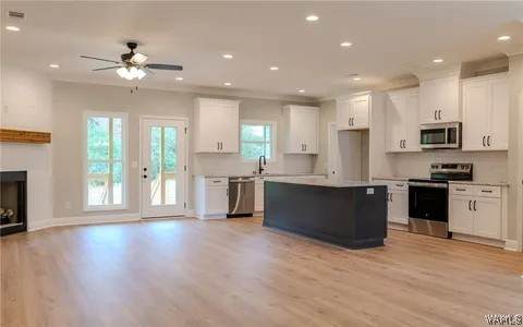 https://bt-photos.global.ssl.fastly.net/tuscaloosa/orig_boomver_1_174638-2.jpg