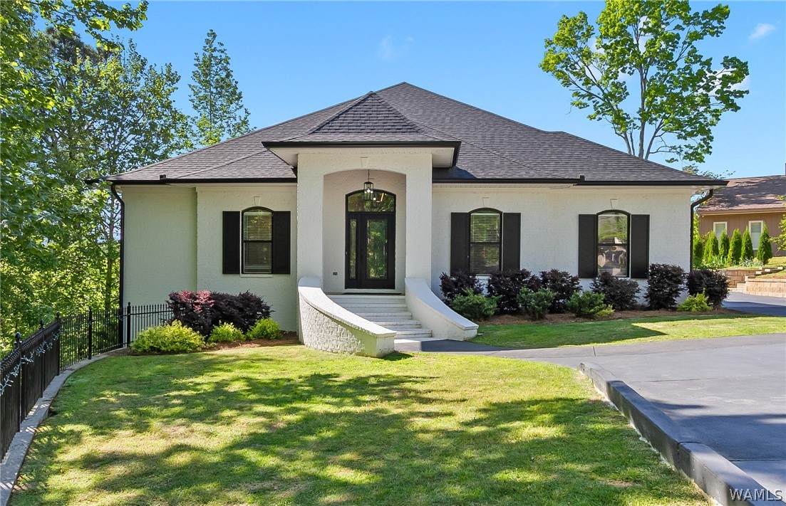 8406 Essex Circle - Photo 1