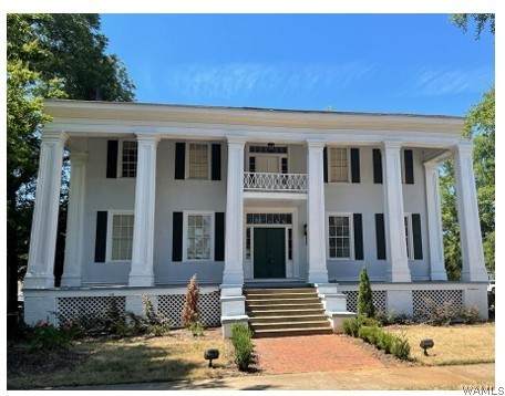 2606 8th Street - Photo 1
