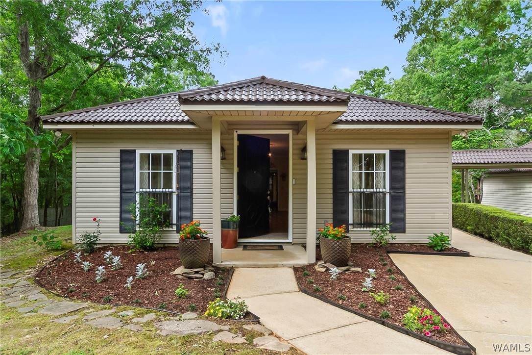 https://bt-photos.global.ssl.fastly.net/tuscaloosa/orig_boomver_1_175025-2.jpg