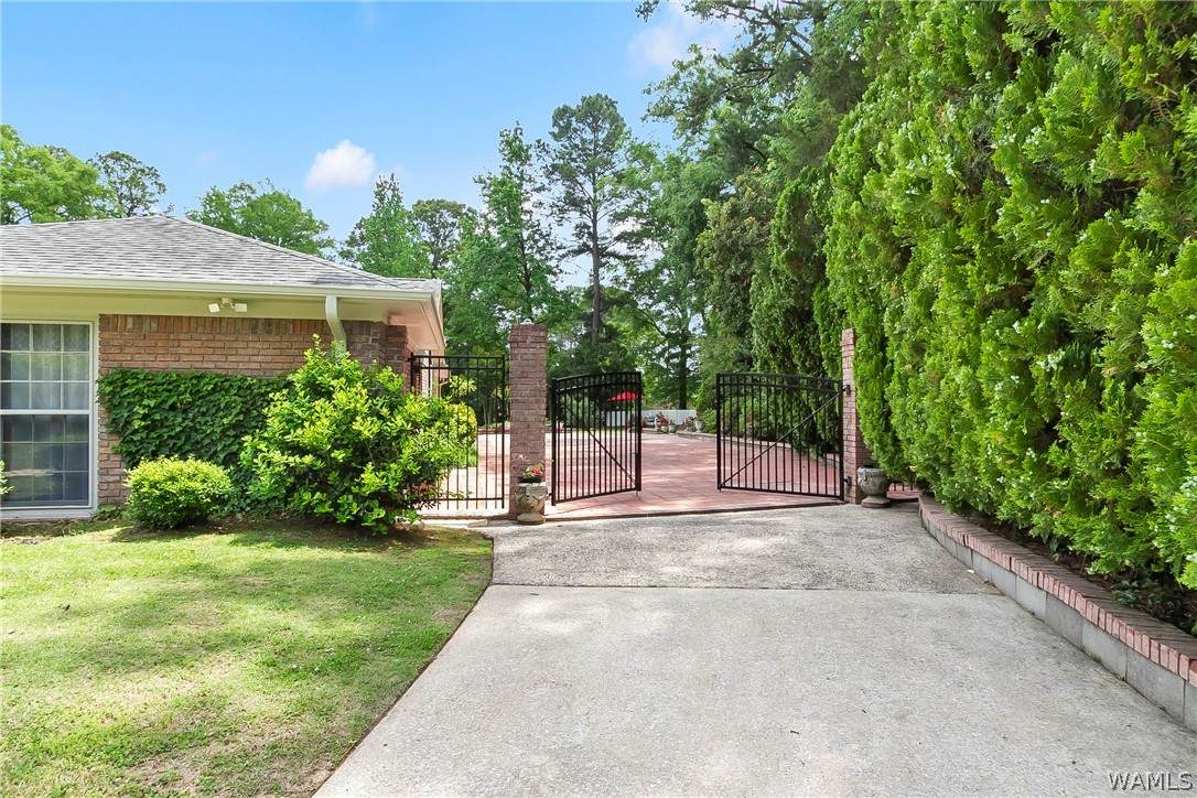 https://bt-photos.global.ssl.fastly.net/tuscaloosa/orig_boomver_1_175060-2.jpg