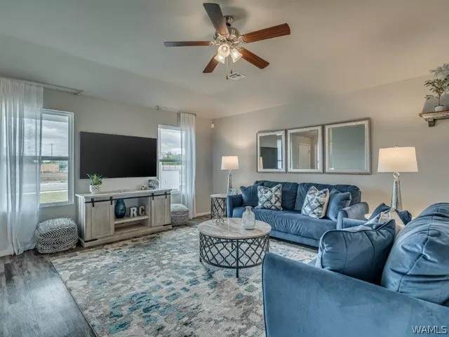https://bt-photos.global.ssl.fastly.net/tuscaloosa/orig_boomver_1_175249-2.jpg