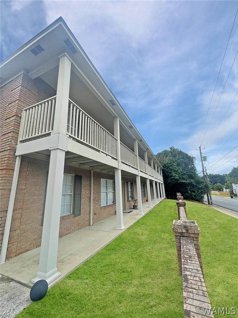 1813 Hackberry Lane - Photo 1
