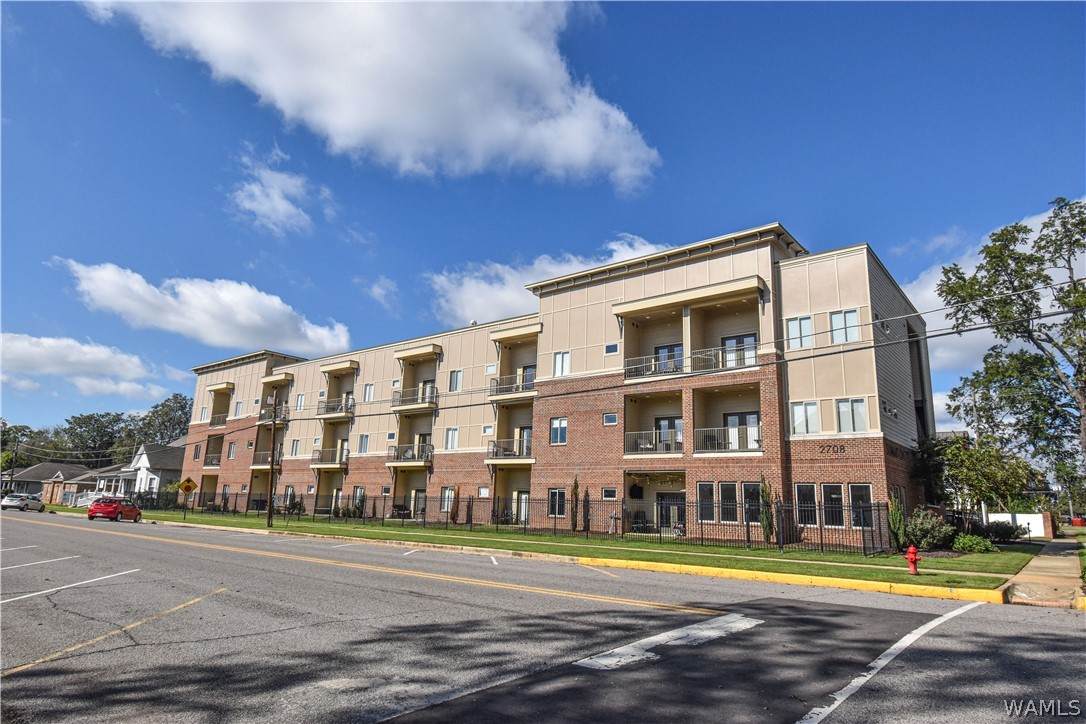 2708 7th Street - Photo 1
