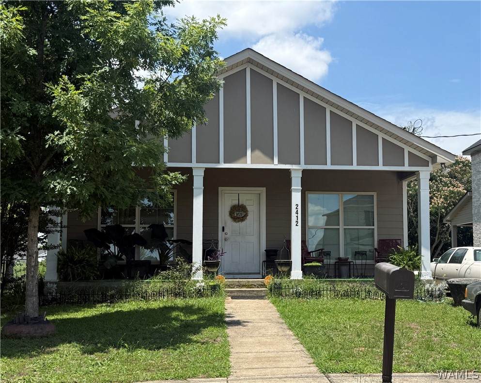 2412 6th Street E - Photo 1