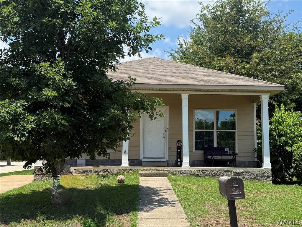 2416 6th Street E - Photo 1