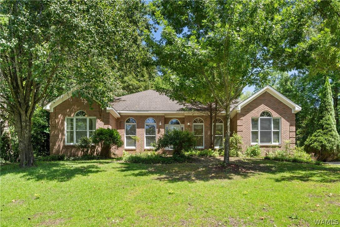939 Parkhill Drive - Photo 1