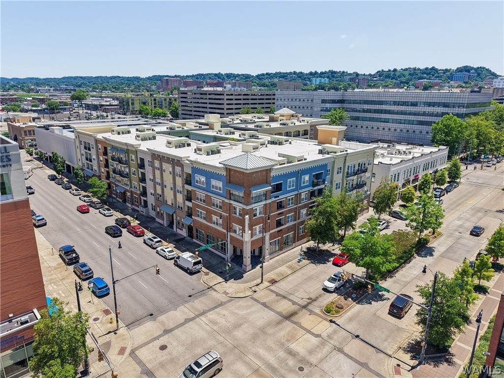 401 20th Street - Photo 1