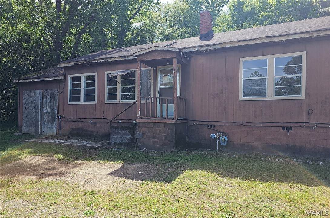 2087 University Way - Photo 1
