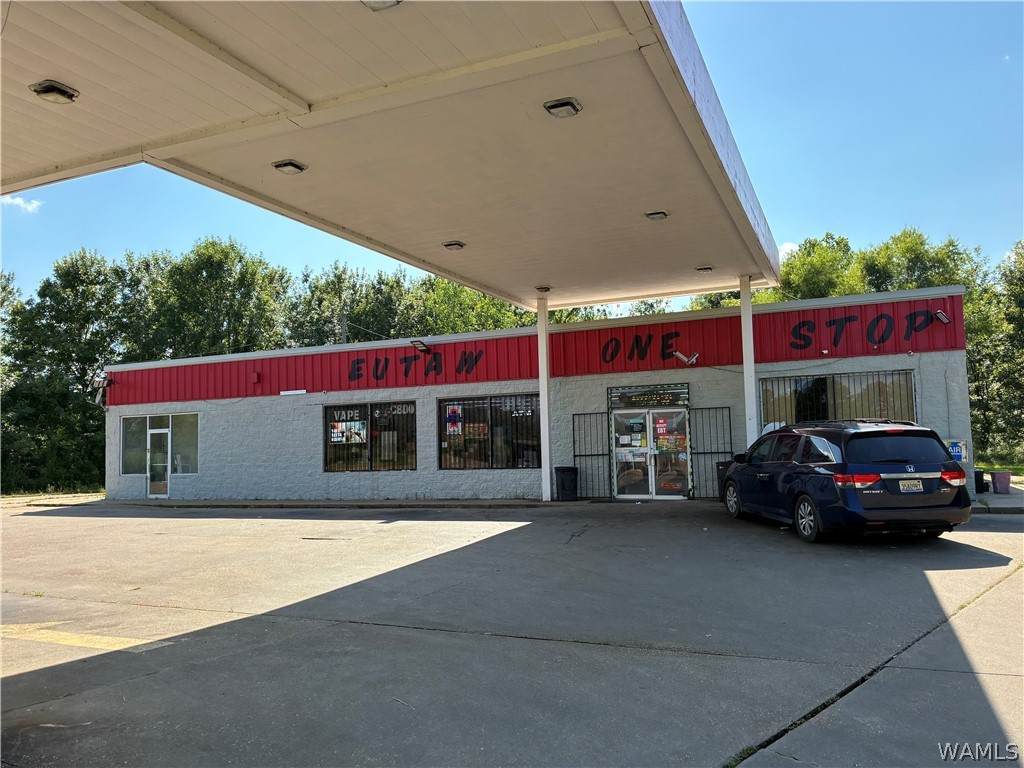 1040 Us 43 - Photo 1
