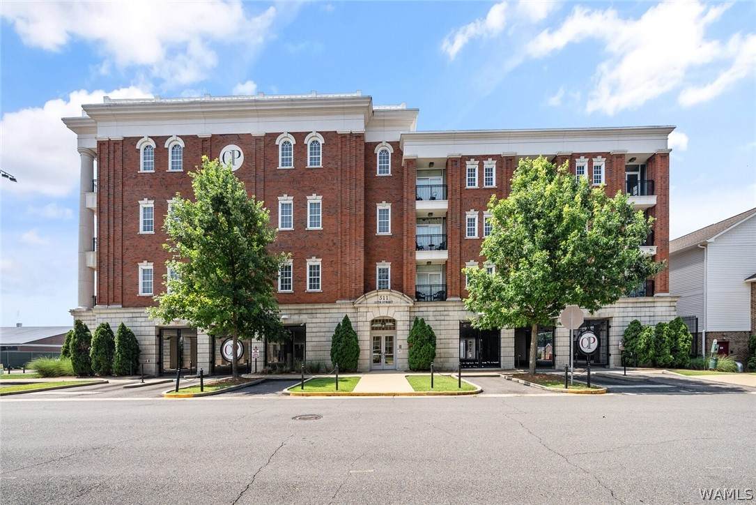 511 11th Street - Photo 1