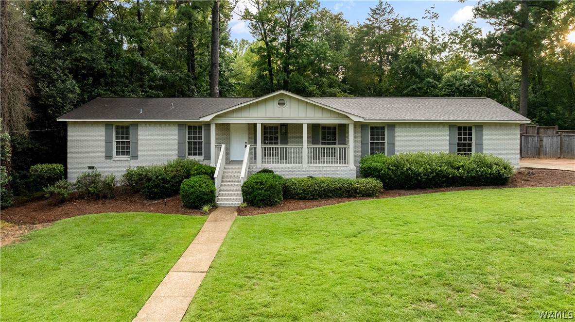 1636 Woodridge Road - Photo 1