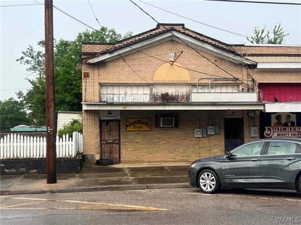 716-718 Forest Avenue - Photo 1
