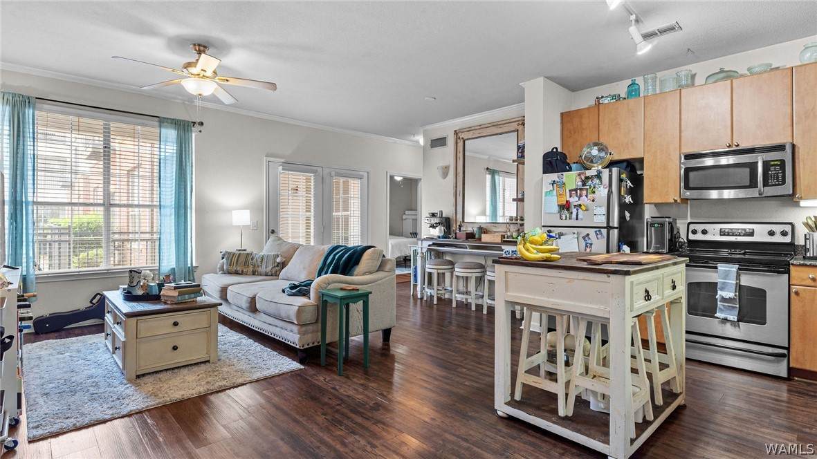 1901 5th Avenue - Photo 1