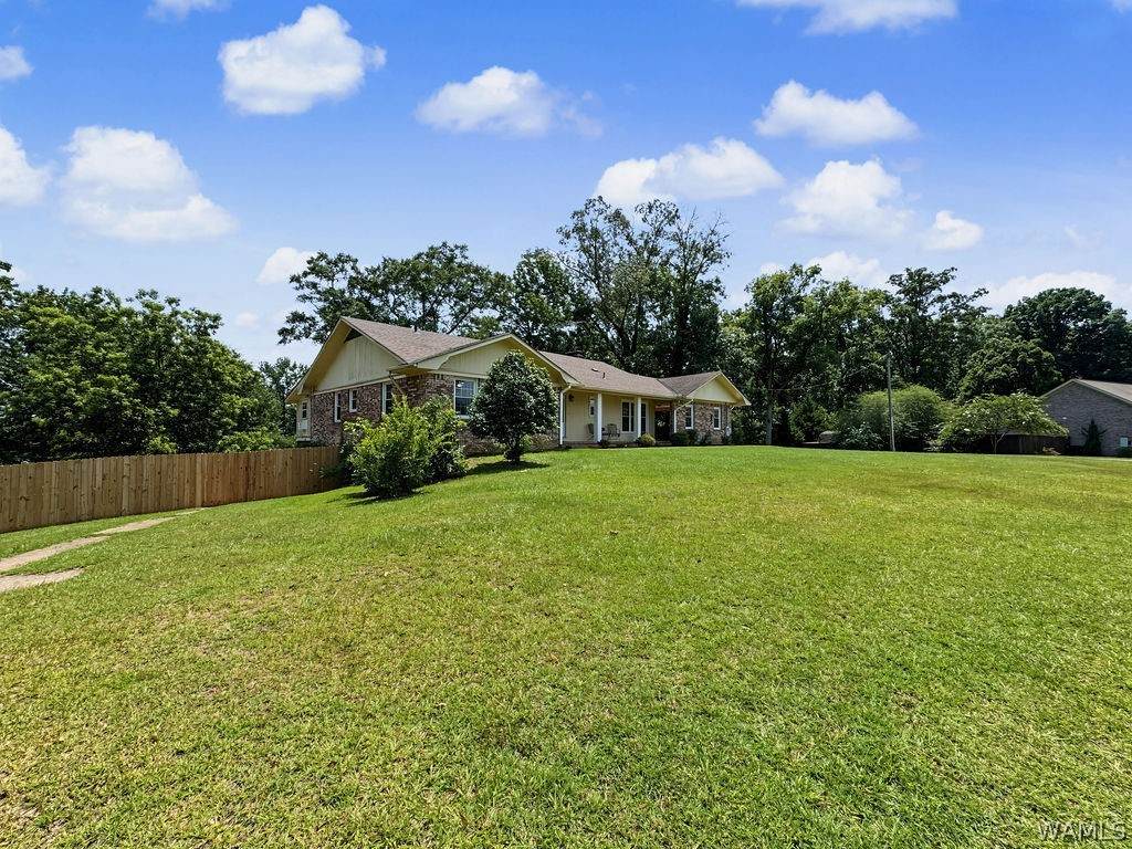 https://bt-photos.global.ssl.fastly.net/tuscaloosa/orig_boomver_1_176563-2.jpg