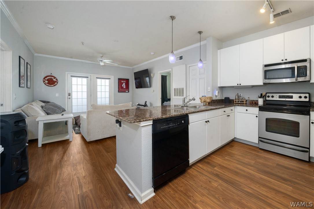 1901 5th Avenue - Photo 1
