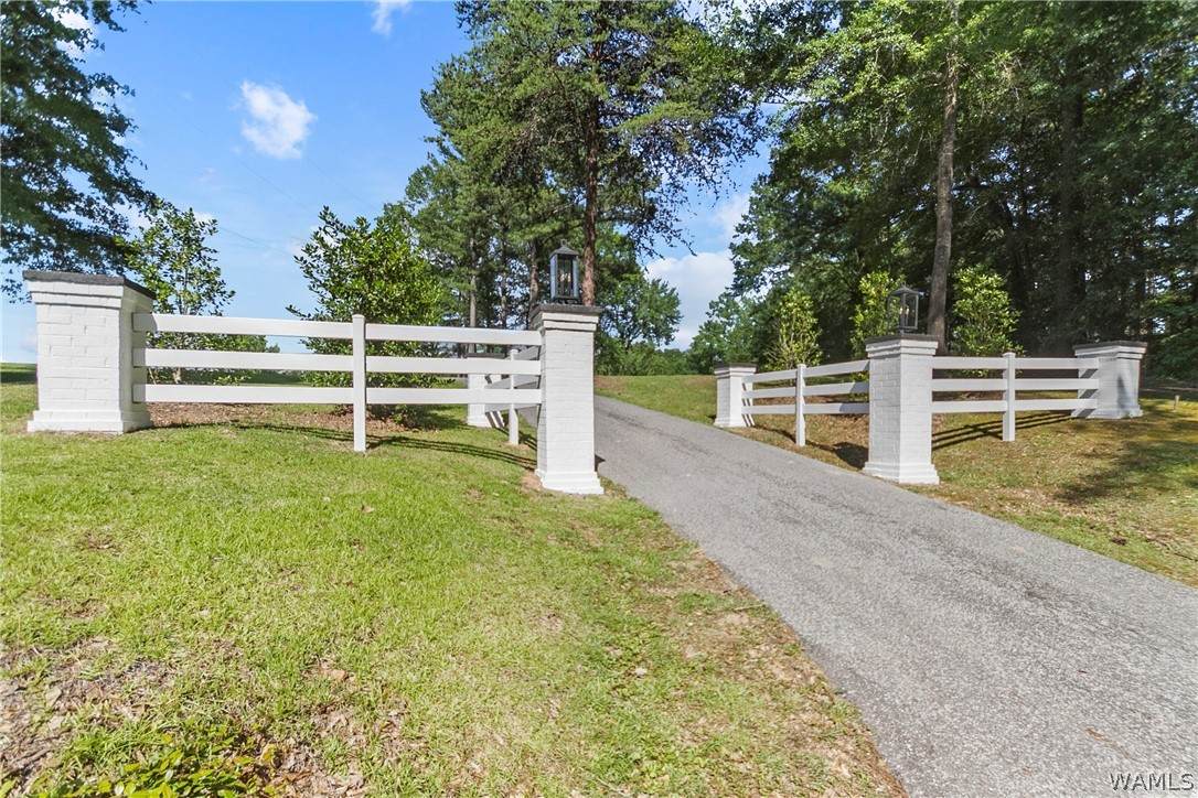 https://bt-photos.global.ssl.fastly.net/tuscaloosa/orig_boomver_1_176785-2.jpg
