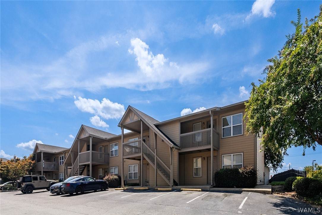 210 15th Street - Photo 1