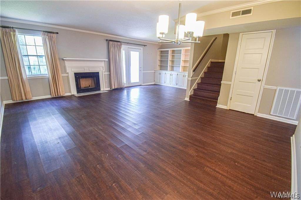 1005 Fairfax Drive - Photo 1