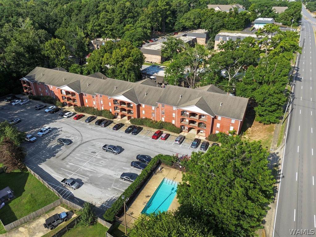 2515 Veterans Memorial Parkway - Photo 1