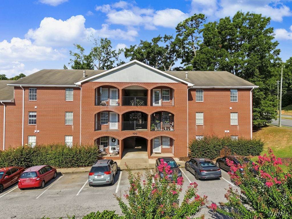 2515 Veterans Memorial Parkway - Photo 1