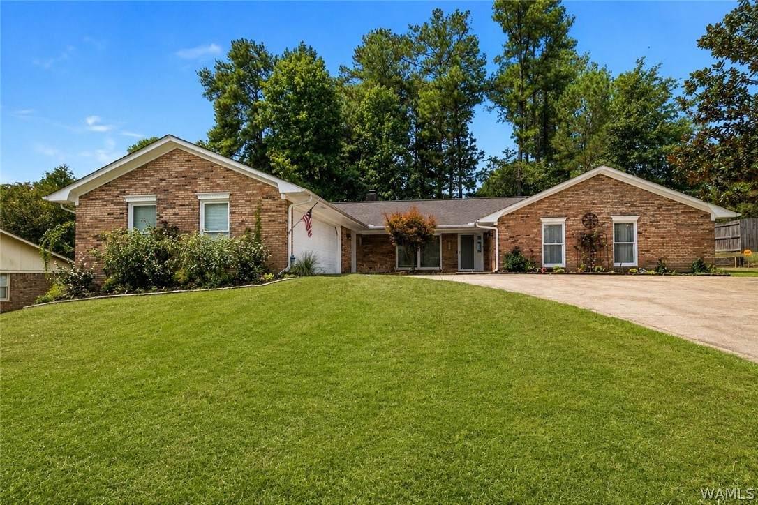 6136 Woodcrest Dr - Photo 1