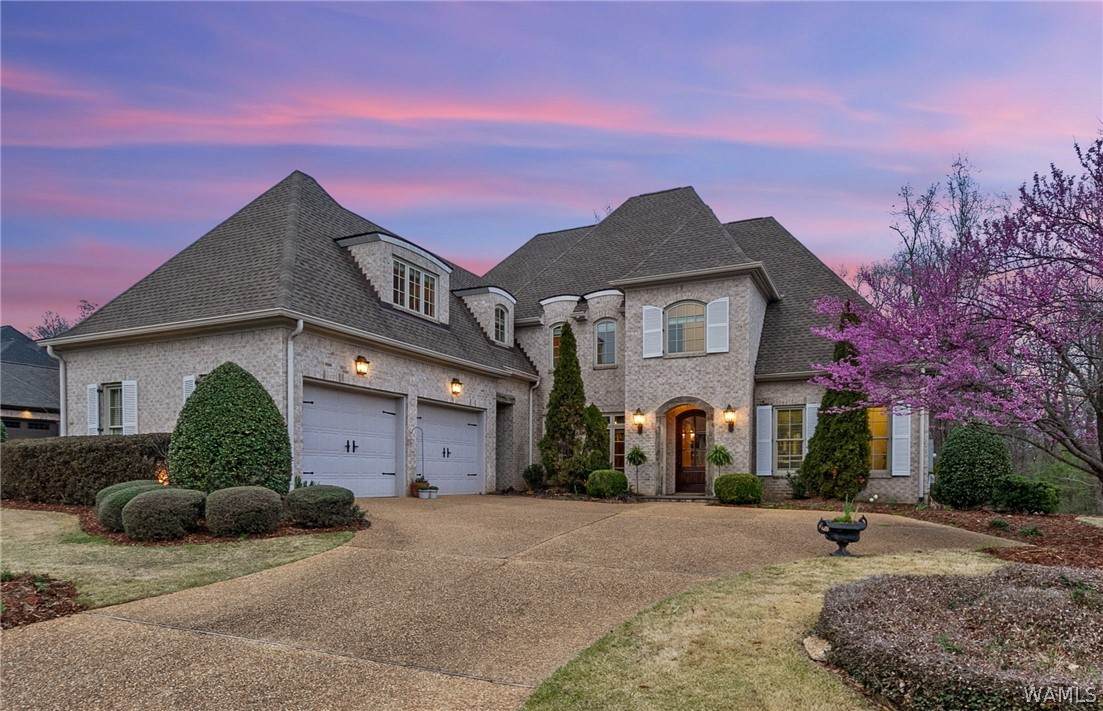 2495 Beacon Hill Pkwy - Photo 1