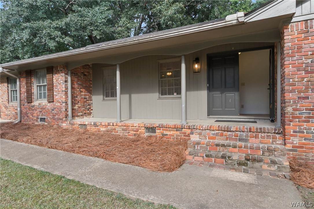 https://bt-photos.global.ssl.fastly.net/tuscaloosa/orig_boomver_1_177529-2.jpg