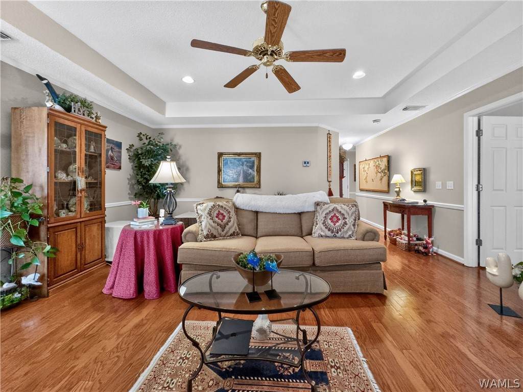 https://bt-photos.global.ssl.fastly.net/tuscaloosa/orig_boomver_1_177775-2.jpg