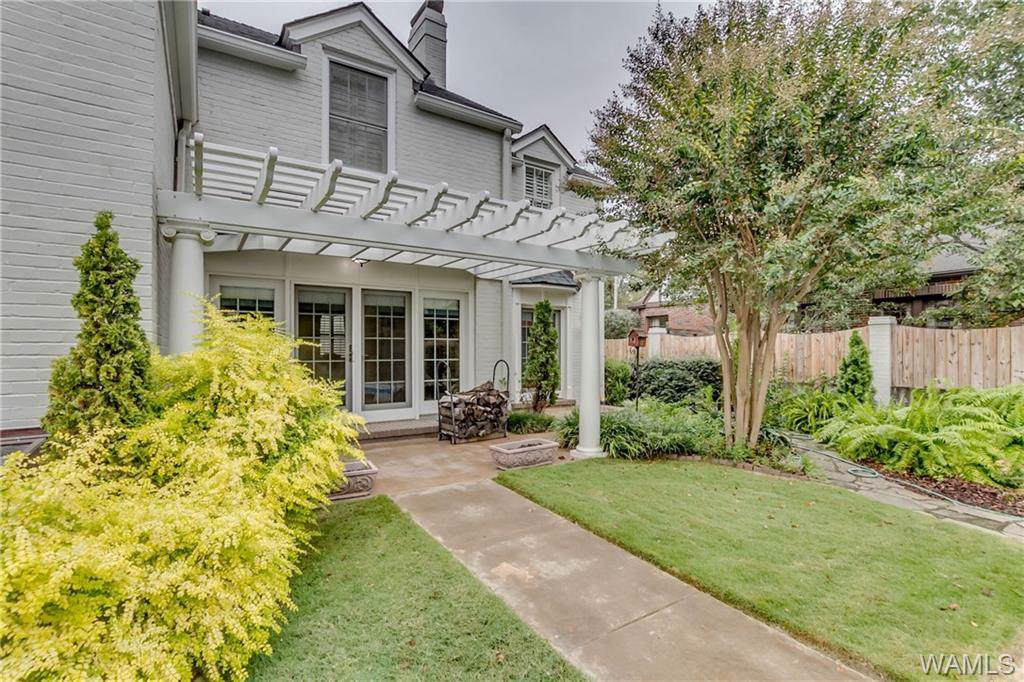 1607 13th Street - Photo 1