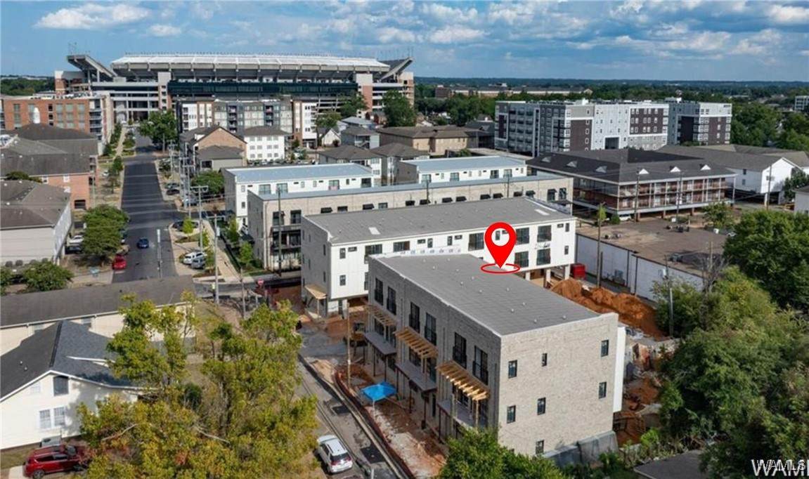 1403 8th Street - Photo 1