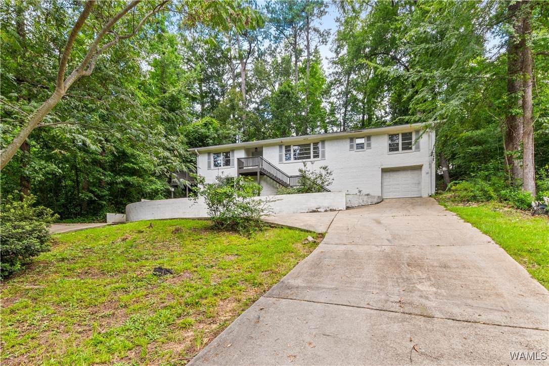 3124 Veterans Memorial Parkway - Photo 1