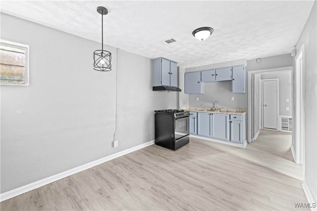 1525 43rd Avenue - Photo 1