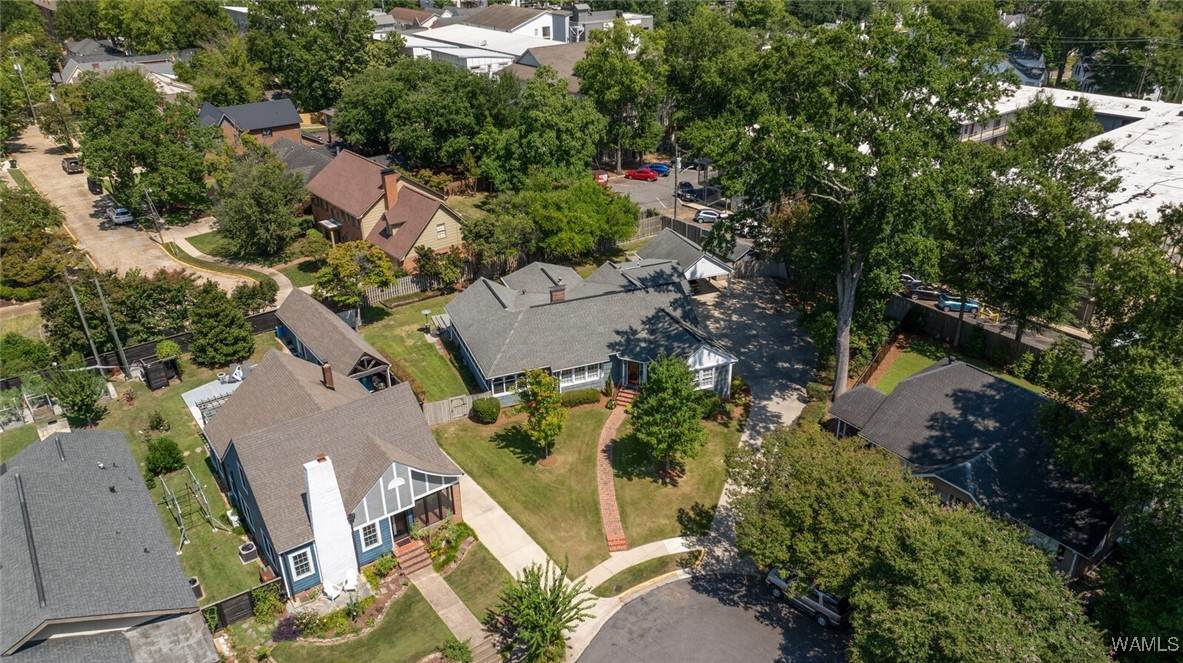 10 Oakwood Ct. - Photo 1