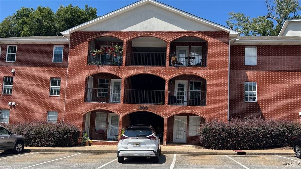2515 Veterans Memorial Parkway - Photo 1