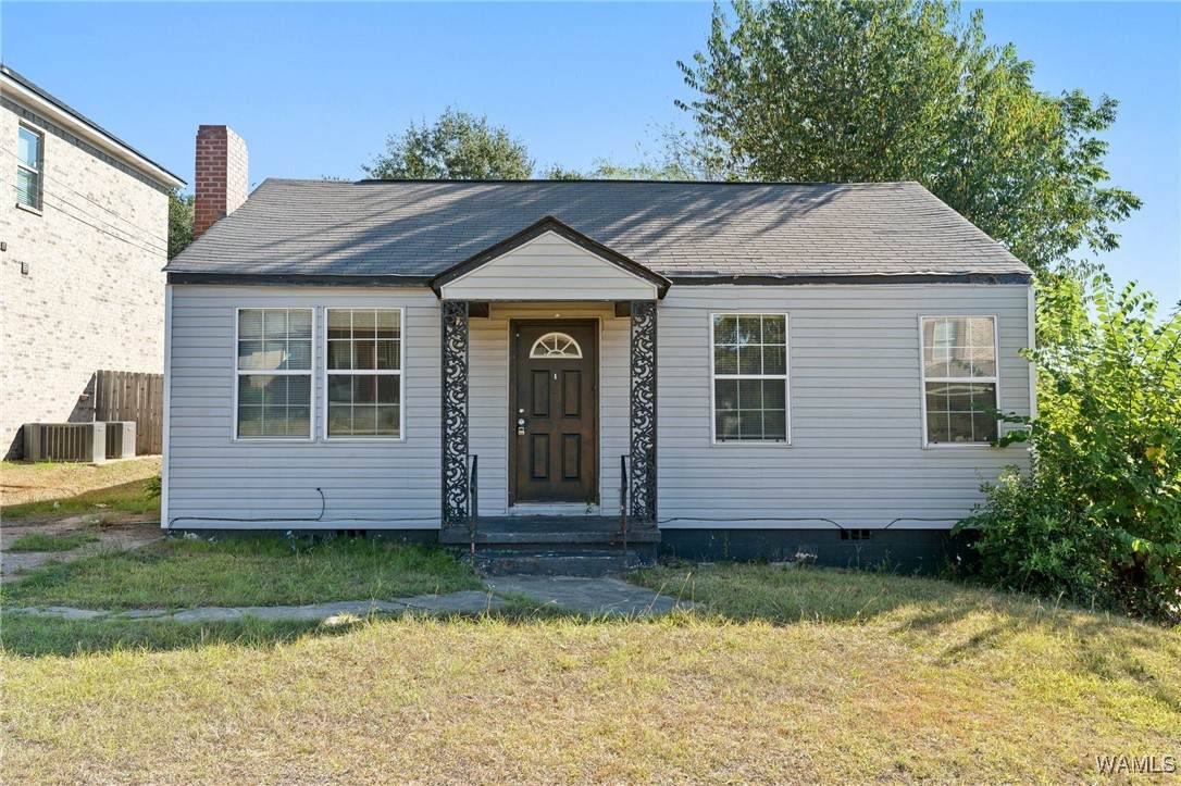 413 26th Ave E - Photo 1