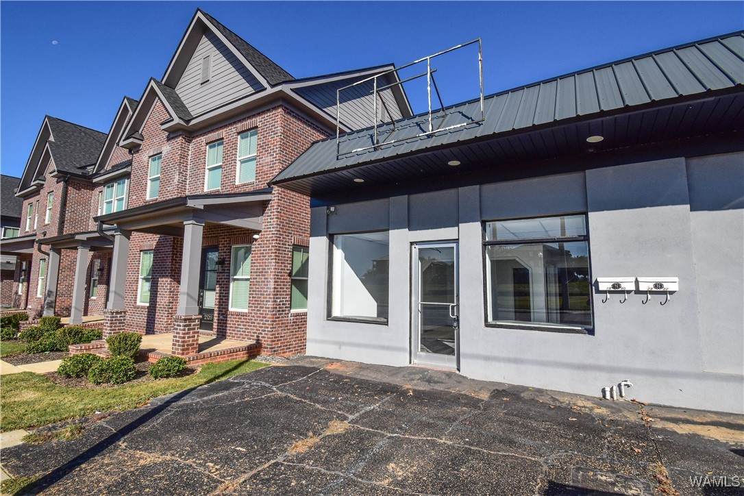 2110 University Boulevard - Photo 1