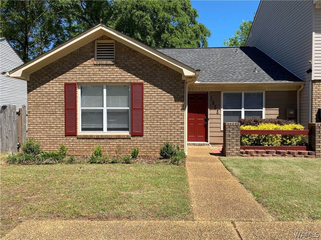 1038 Fairfax Drive - Photo 1