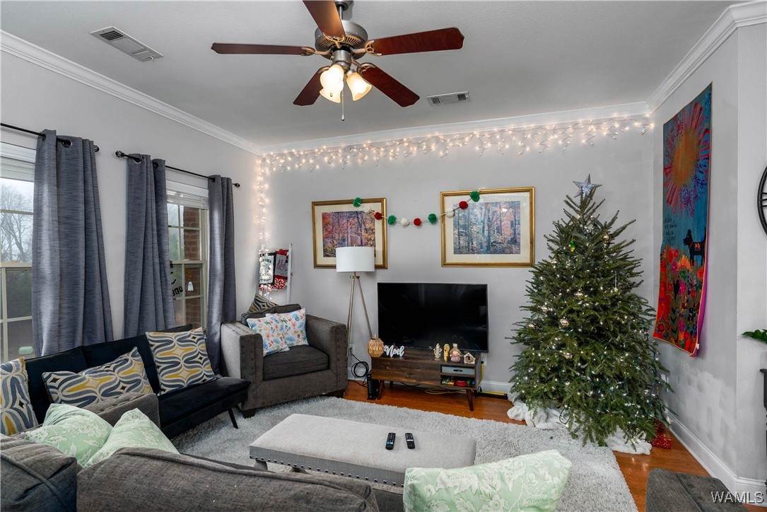 3218 Veterans Memorial Parkway - Photo 1