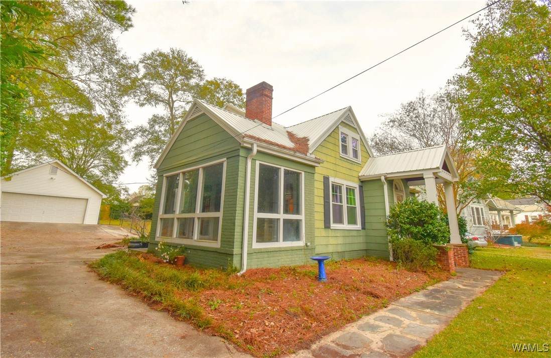 2510 20th Street - Photo 1