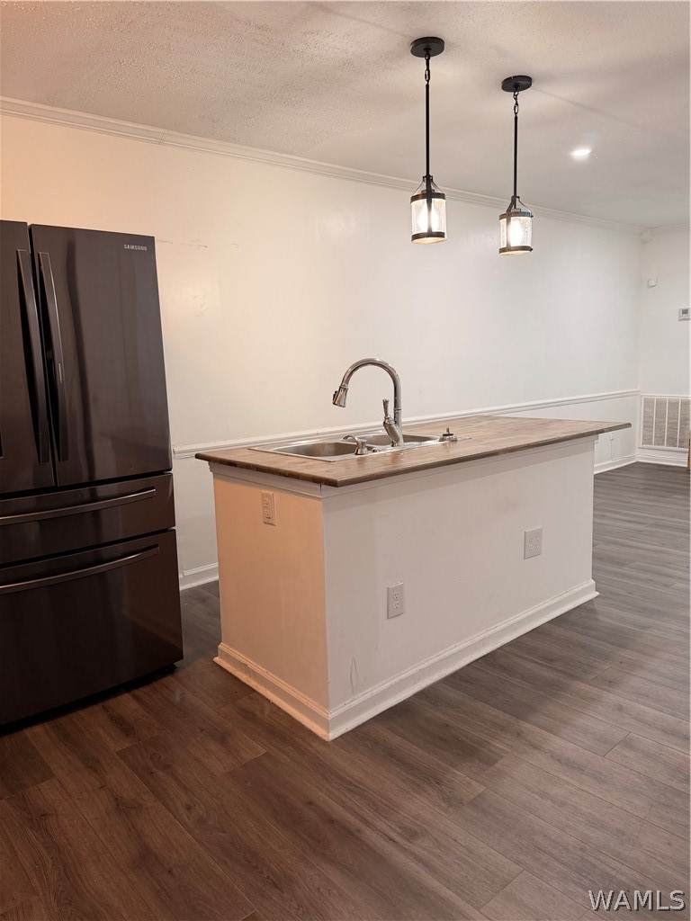 620 Valley Crest Drive - Photo 1