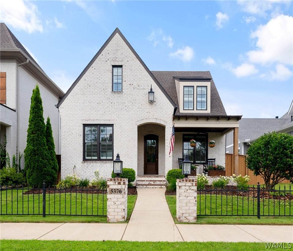 5376 Park Avenue - Photo 1