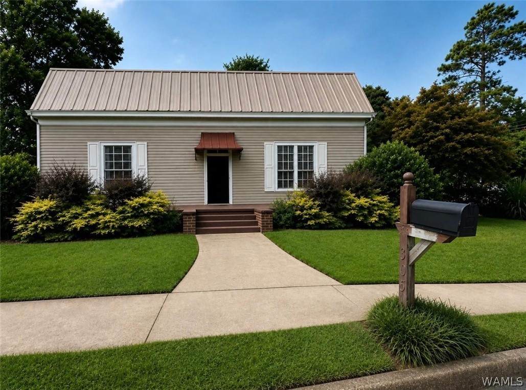 305 8th Street - Photo 1