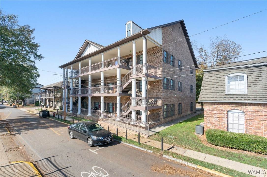 https://bt-photos.global.ssl.fastly.net/tuscaloosa/orig_boomver_3_168963-2.jpg