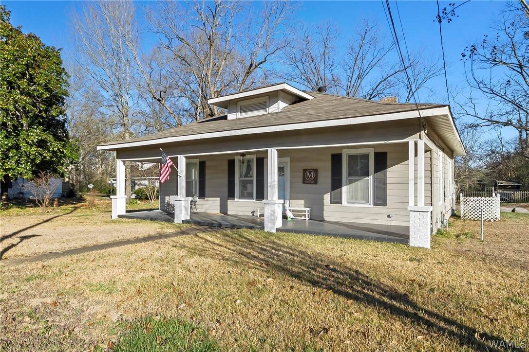 407 1st Street - Photo 1